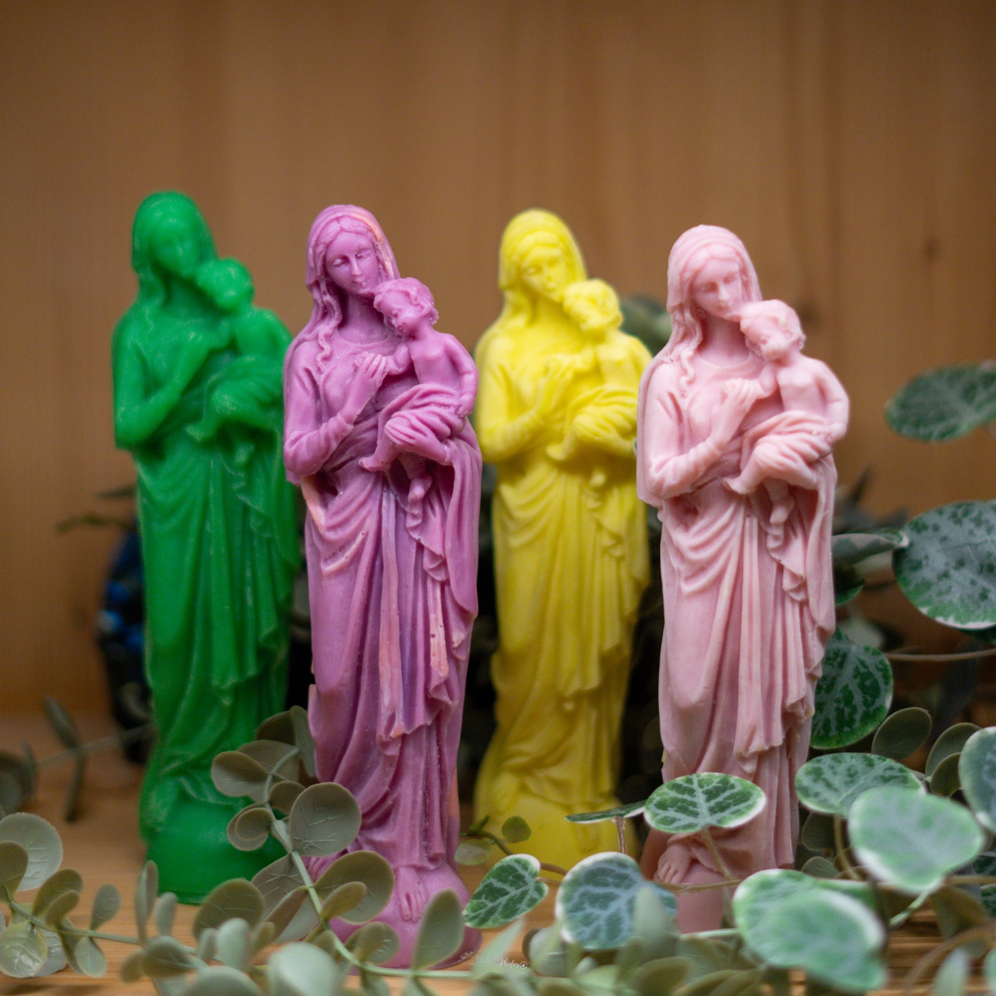 Vierge à l'Enfant en Cire recyclée - Fabrication Artisanale