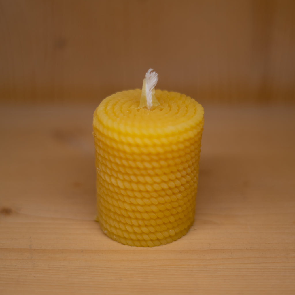 Bougie artisanale en cire d'abeille - modèle "Torsade"