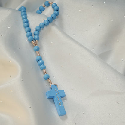 Chapelet en bois marron sur corde – Grains 8 mm et Croix Pax imprimée