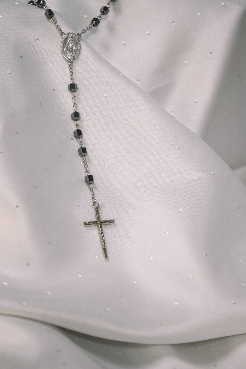 Chapelet Hématite - chaine argent et  Christ