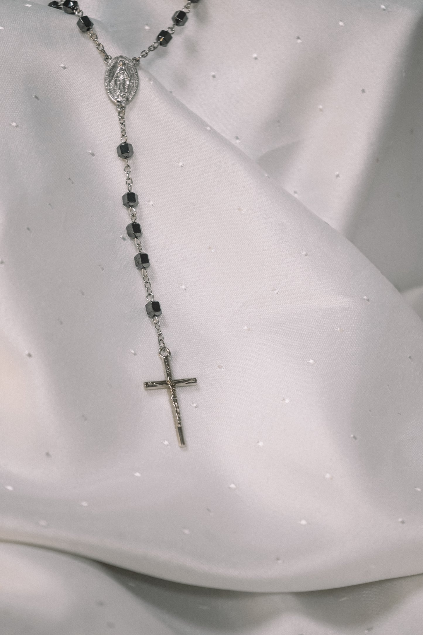 Chapelet Hématite - chaine argent et  Christ